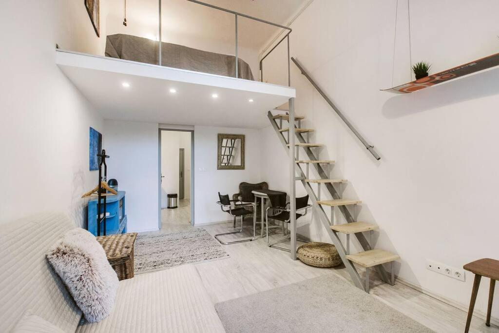 Cozy Vacation Studio Relax Close Apartment *